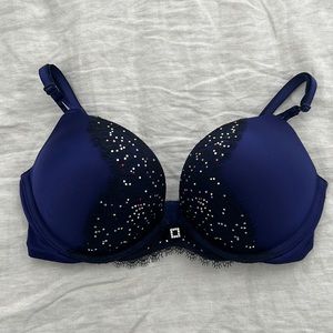Victoria’s Secret Bombshell Miraculous Plunge Bra 32C